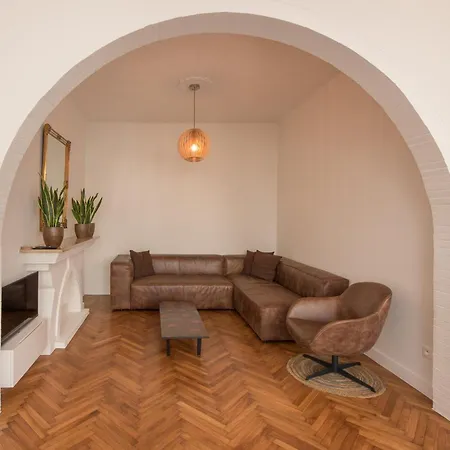 Apartment Kursaal 01-01 *